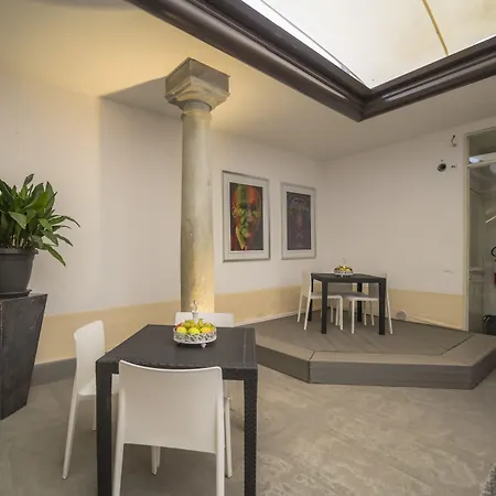 Hotel apartamentowy Academia 3*
