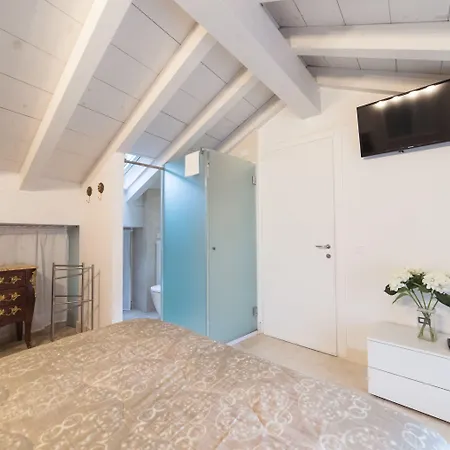 Academia Aparthotel