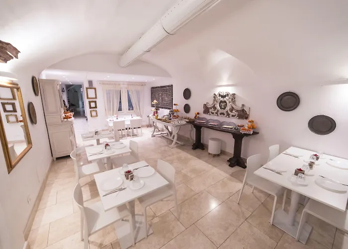 Hotel apartamentowy Academia