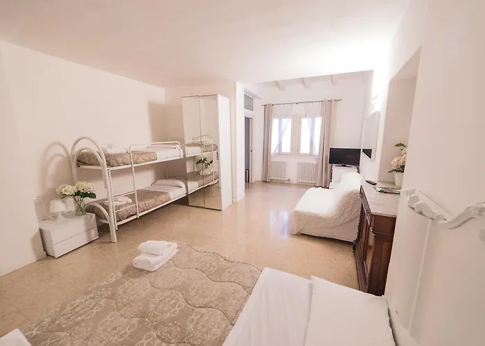 Academia Hotel apartamentowy Bergamo